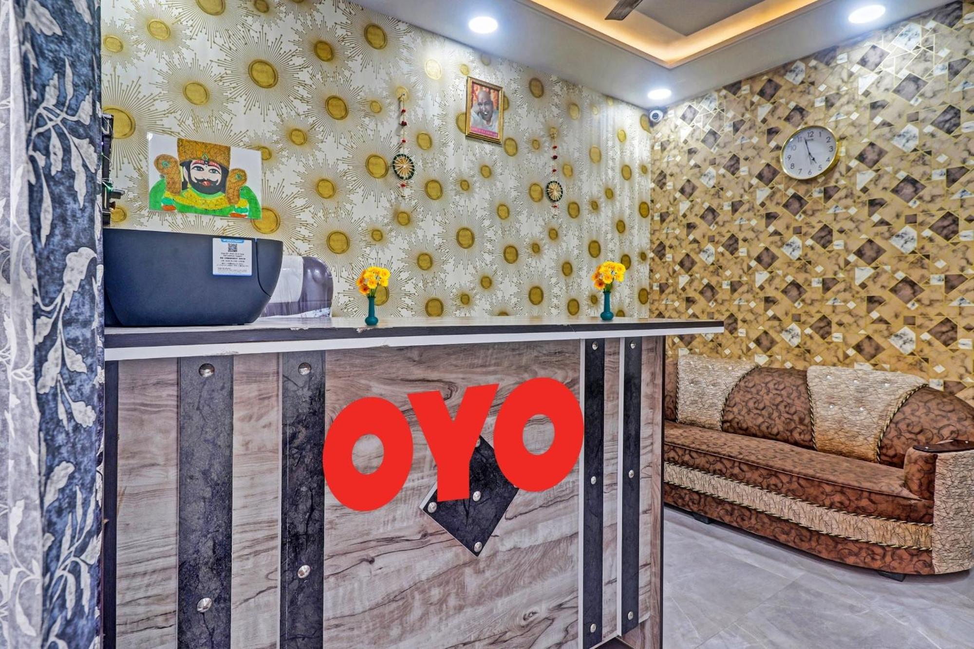 Hotel O Amazing Guest House New Delhi Bagian luar foto