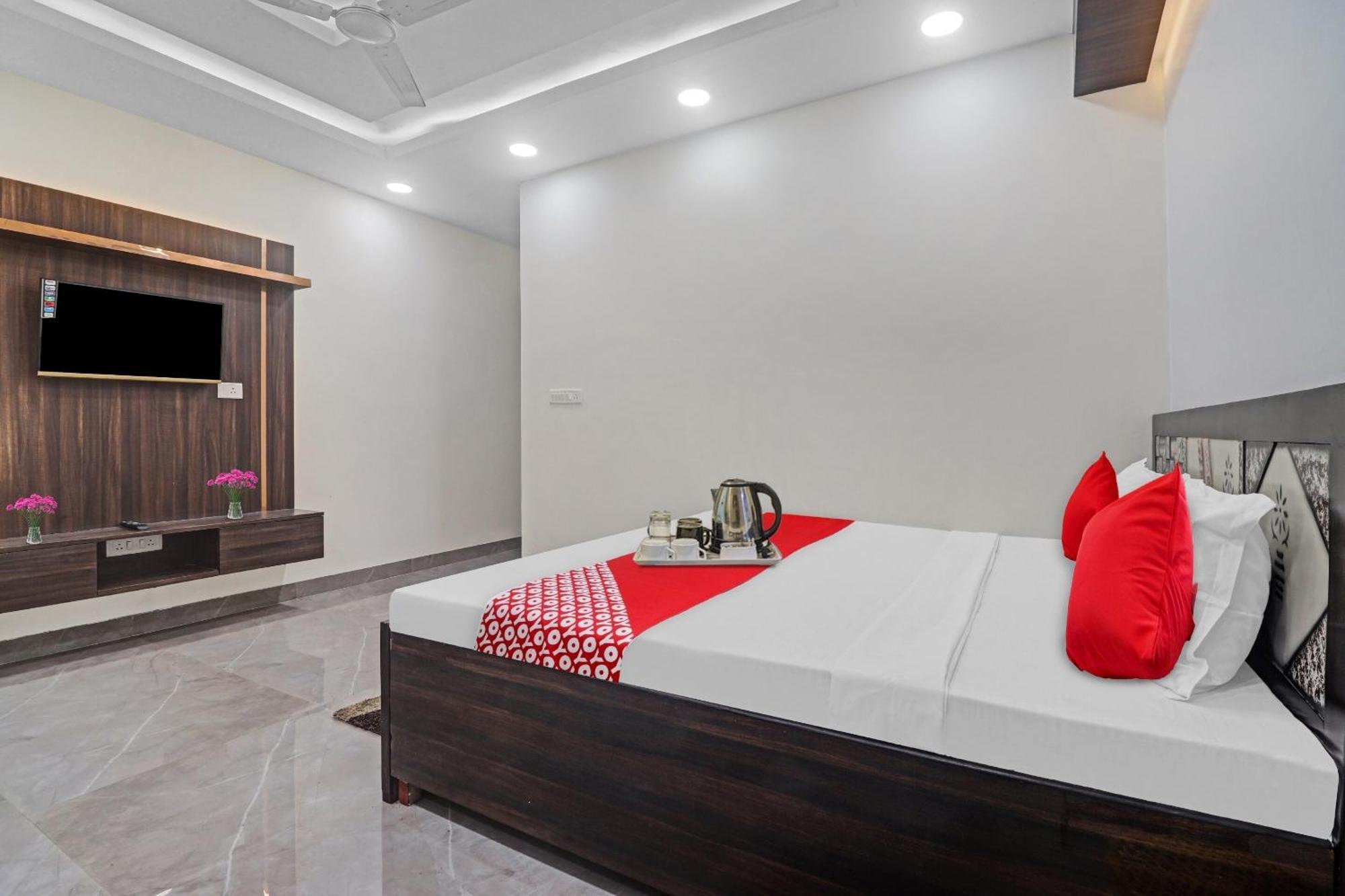 Hotel O Amazing Guest House New Delhi Bagian luar foto