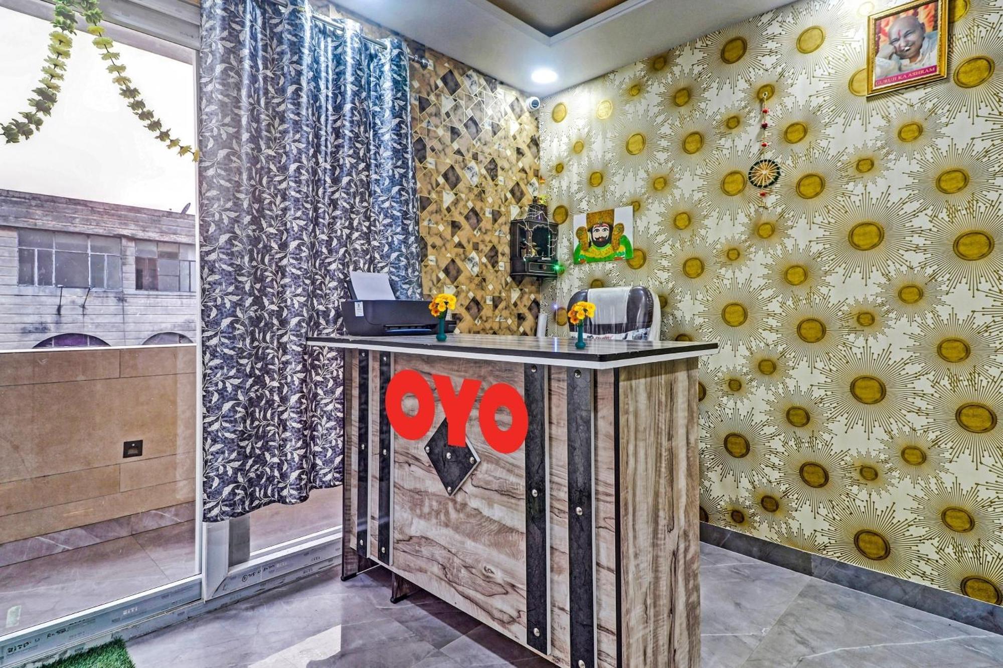 Hotel O Amazing Guest House New Delhi Bagian luar foto